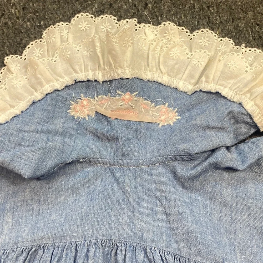 OshKosh Dress Sz 6 Girls Blue Boho 90s Eyelet Lace Trim Chambray Made in USA